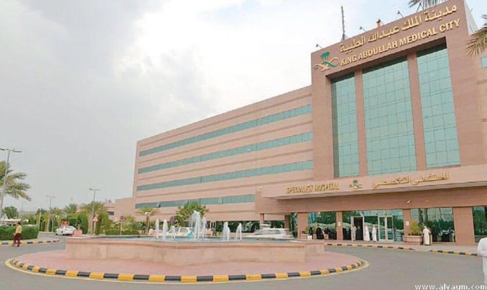 جراحية نادرة تنقذ شاباً من تسوس العظمة الصدغية