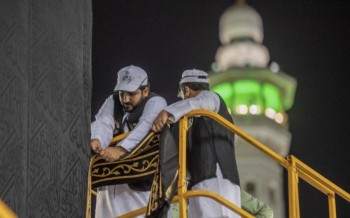 إسدال ثوب الكعبة بمشاركة 46 مختصًا