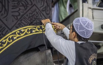 إسدال ثوب الكعبة بمشاركة 46 مختصًا