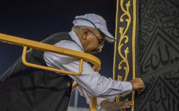 إسدال ثوب الكعبة بمشاركة 46 مختصًا