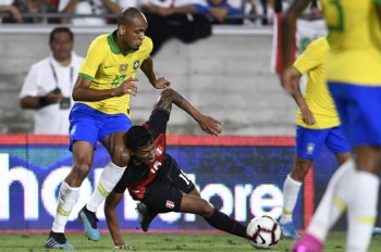 البرازيل تتلقى أول خسارة بعد 17 مباراة متتالية