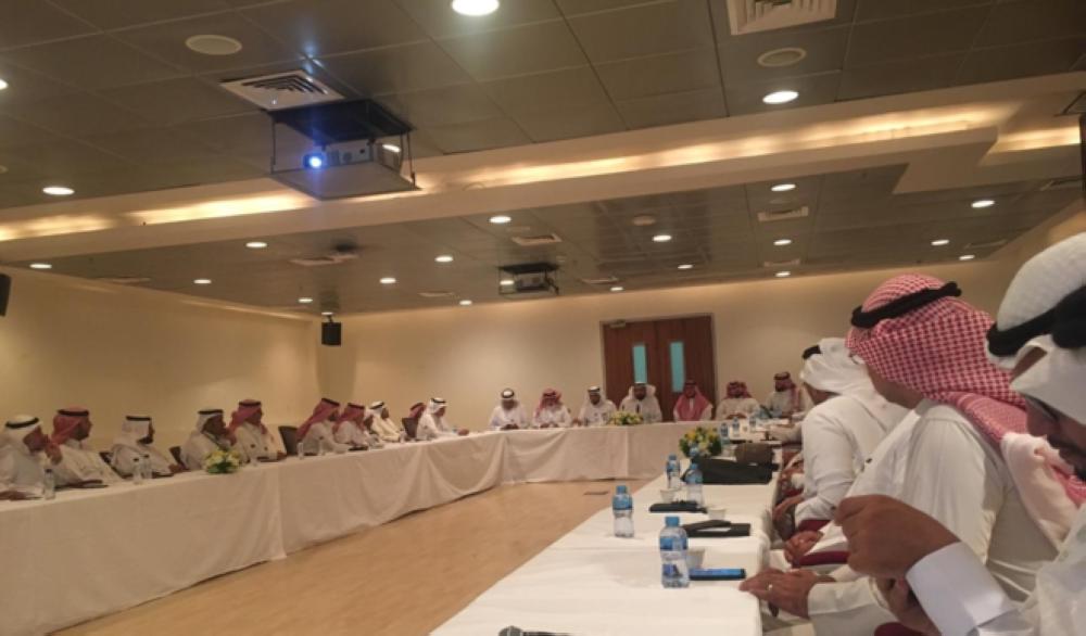 وزير الصحة يبحث الفرص الاستثمارية مع رجال الأعمال 