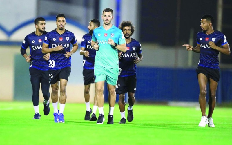 طقم الهلال البرتقالي