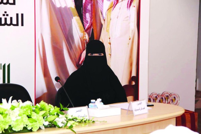 المبيريك: الشعر لسان الأمة والاهتمام به «واجب»