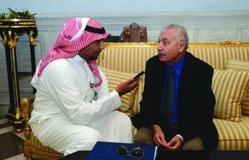 كوادر سعودية تدير أغلى «روبوتات» عالمية بالمستشفيات