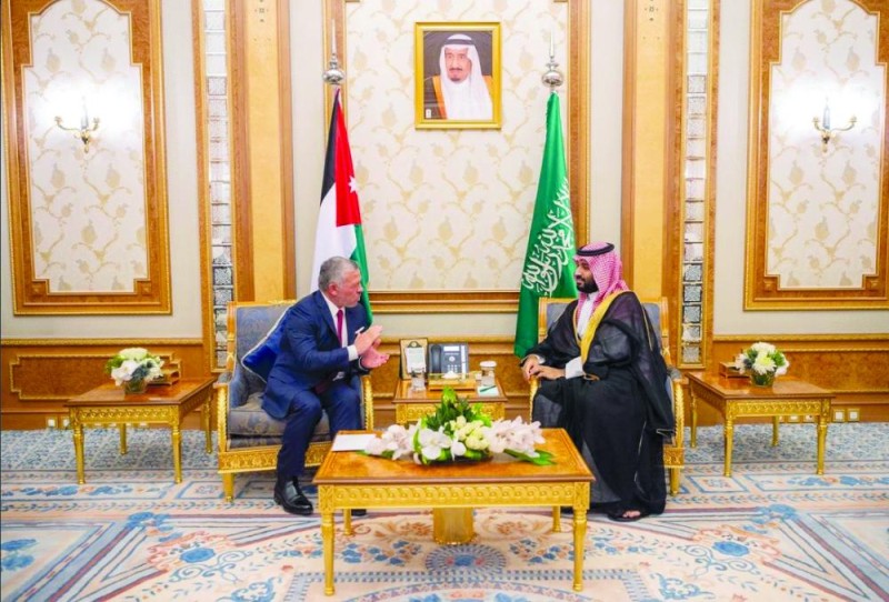 ولي العهد يستعرض العلاقات الاقتصادية مع ملك الأردن