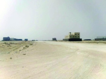 غياب الخدمات يؤرق «ضاحية الملك فهد» بالجبيل «قبل الأمطار»