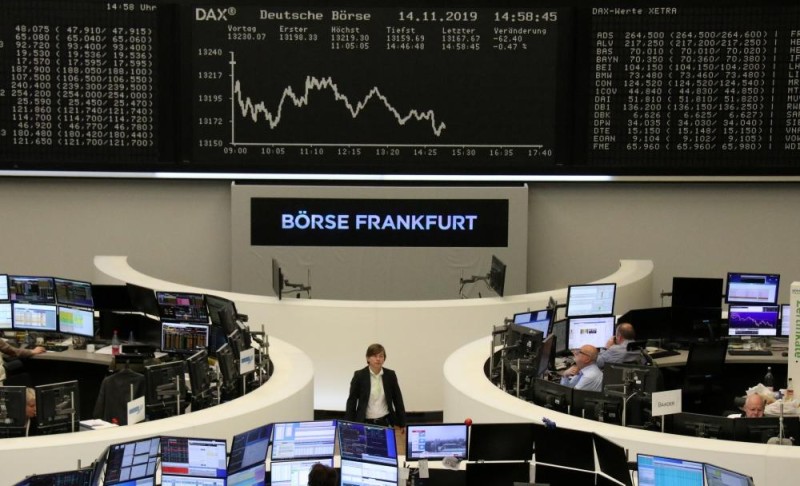 الأسهم الأميركية تبلغ مستوىً قياسياً بدعم 