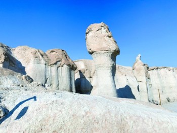 «جبل القارة».. ثروة مستدامة وقيمة جيولوجية نادرة