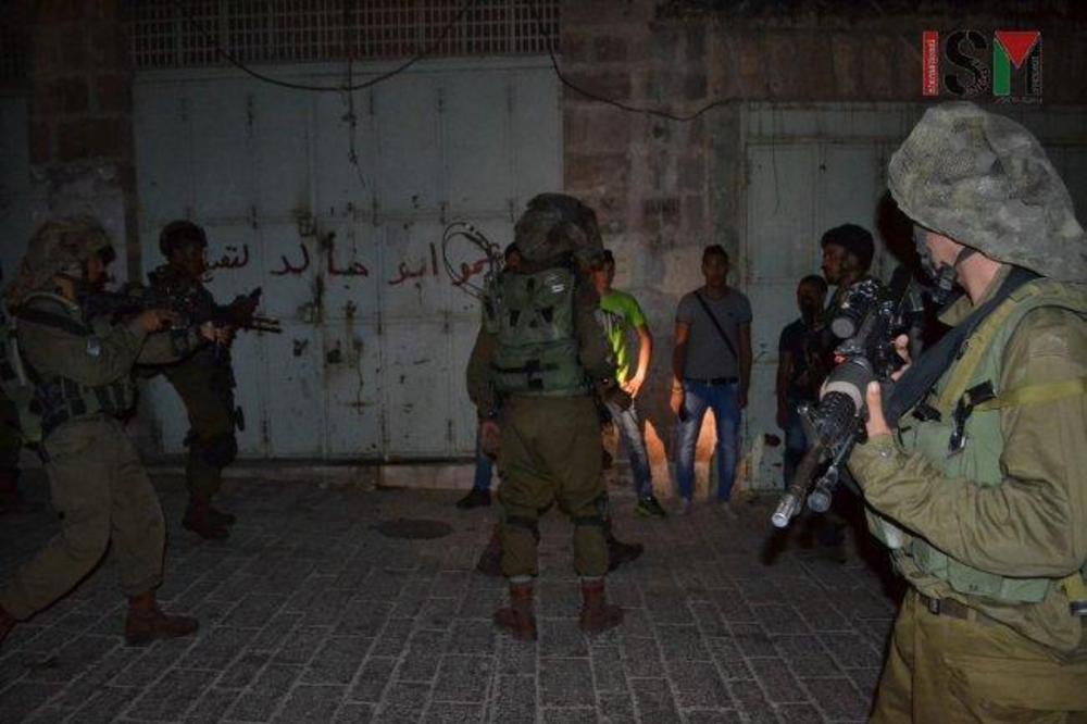 قوات الاحتلال تعتقل 7 فلسطينيين من رام الله والبيرة