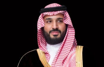 ولي العهد ورئيس الوزراء العراقي يستعرضان تطورات الأحداث