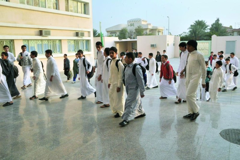 1670 حافلة بالشرقية جاهزة لنقل الطلاب لمدارسهم