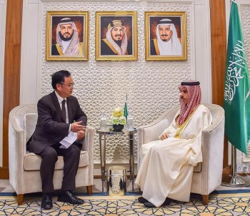 وزير الخارجية:المملكة تقف مع الصين في ظرفها الاستثنائي