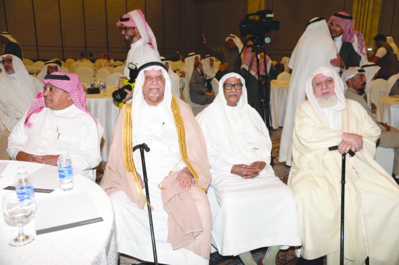 
خريجو المدرسة من الرعيل الأول