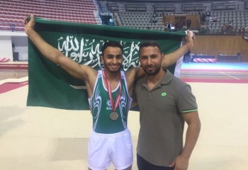الدكتور الصايغ يتخرج ويكسب التحدي