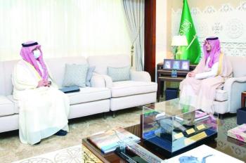 نائب أمير الشرقية يشدد على توفير الوظائف للطاقات الوطنية