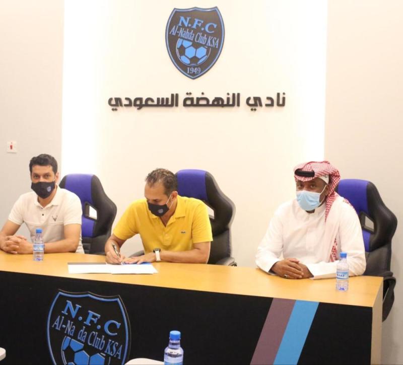 النهضة يجدد لعفوان مدربا لفريق القدم