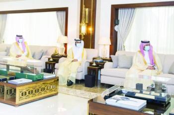 نائب أمير الشرقية يشدد على تعزيز تنافسية المطارات وتحويلها لكيانات تجارية