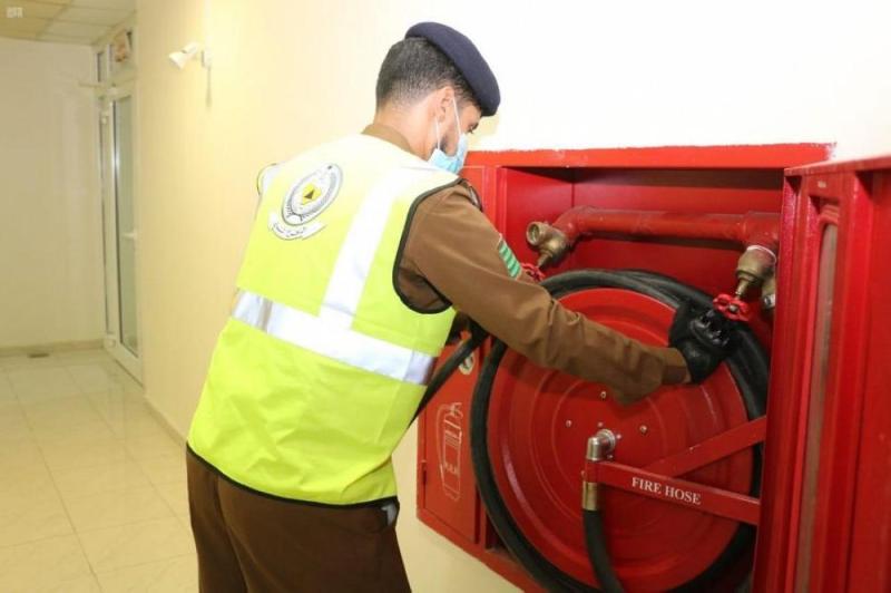 الدفاع المدني: توفير الحماية وإزالة كل مسبب للخطورة على الحجاج 