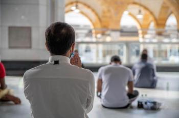 ضيوف الرحمن يودعون البيت العتيق بعد طواف الوداع 