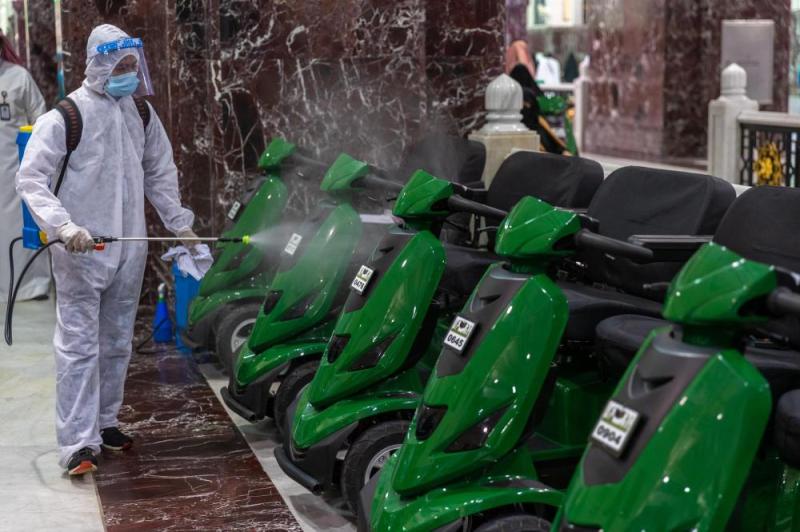 5600 عربة كهربائية ويدوية لتنقلات ضيوف الرحمن
