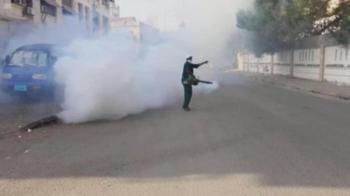 بالصور .. مركز الملك سلمان للإغاثة يكافح حمى الضنك في عدن