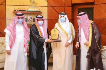أمير الشرقية يؤكد ضرورة الاهتمام باللاعبين القدامى