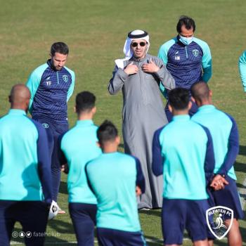 العفالق يجدد الثقة في اللاعبين