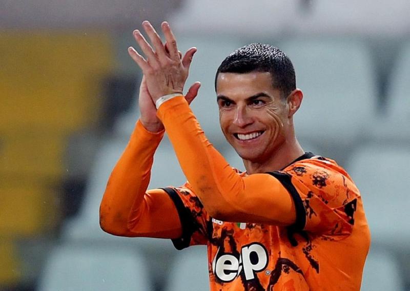رونالدو يقود يوفنتوس للفوز على بارما برباعية نظيفة في الدوري الإيطالي