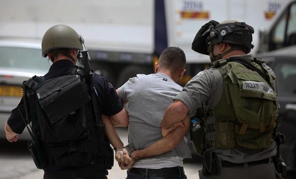 جيش الاحتلال يعتقل 4 فلسطينيين من مخيم العروب