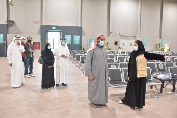 خطوط ملونة تيسر الوصول لعيادات لقاح كورونا بالدمام