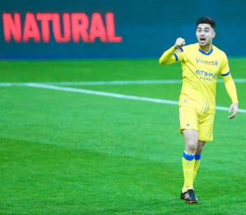 غاب الهلال .. وسطعت شمس النصر