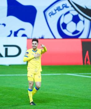 غاب الهلال .. وسطعت شمس النصر