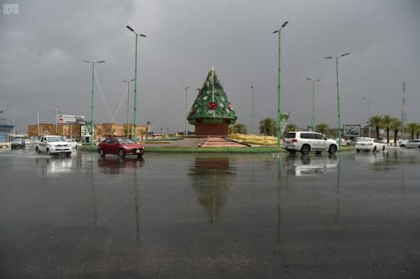 سحب ممطرة ورياح على نجران حتى السابعة مساءً