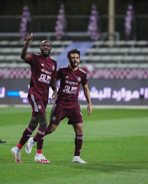 الفيصلي يواصل صحوته بثنائية في شباك الاهلي