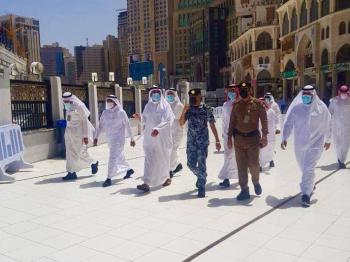 وزير الحج يقف ميدانيًا على أعمال مراكز استقبال المعتمرين 