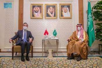 فيصل بن فرحان يناقش دعم العلاقات مع «وانغ يي»