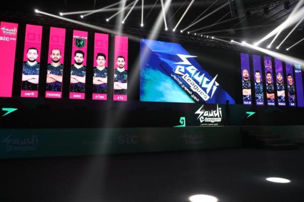 01 Esports ينهى الدوري الإلكتروني ببطولتين