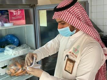 التأكد من تطبيق معايير «الجودة الغذائية» بمحال بقيق