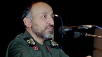 محتجون يهتفون أمام البرلمان الإيراني: حكومتنا الجاهلة عار علينا
