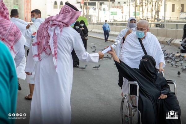 «شؤون الحرمين» تطلق مبادرة «مظلتك بين يديك»