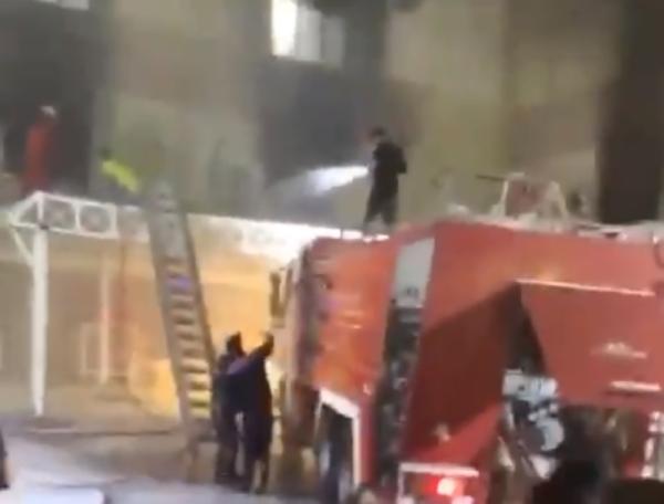 حريق ضخم يلتهم مستشفى لمرضى كورونا في بغداد  
