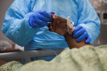 أمريكا تسجّل 15 ألف ‏إصابة جديدة بكورونا
