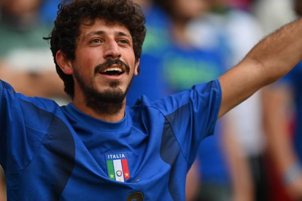 اجواء احتفالية تسبق نهائي يورو 2020