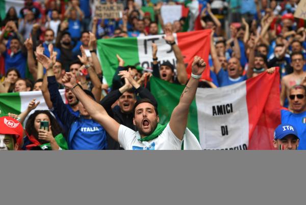 اجواء احتفالية تسبق نهائي يورو 2020