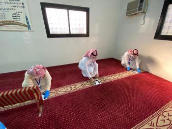 إعادة افتتاح 13 مسجداً بعد تعقيمها في 5 مناطق