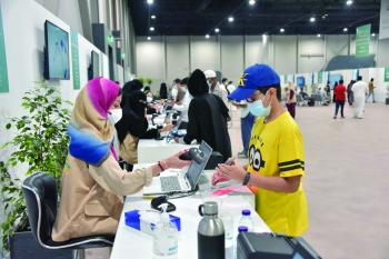 لقاحات كورونا.. إقبال متزايد «صغارا وكبارا» تحقيقا للمناعة المجتمعية