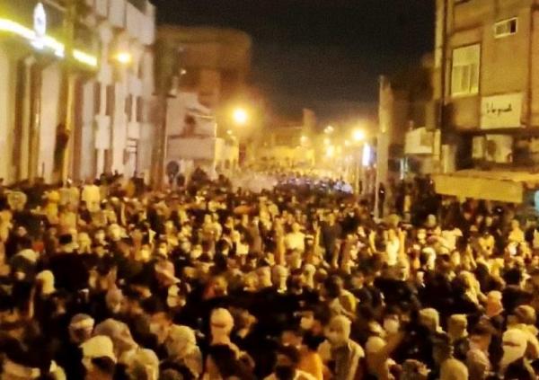 احتجاجات الأحواز تتسع والمتظاهرون يهتفون «الموت لخامنئي»