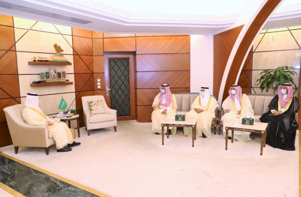 أمير الشرقية يوجه بتطبيق الاحترازات بجسر الملك فهد