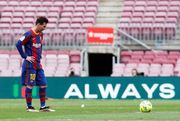 المال يقطع طريق ميسي وبرشلونة
